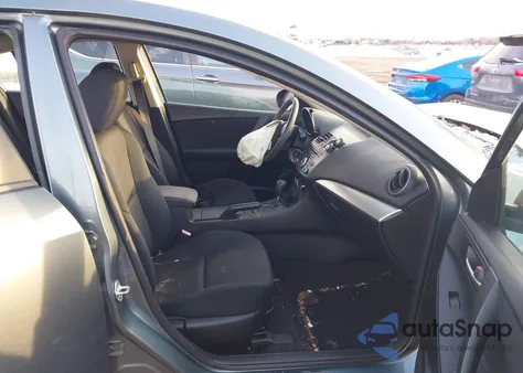 2013 Mazda Mazda3 I Sv z USA, uszkodzony, nr VIN JM1BL1TF2D1801275